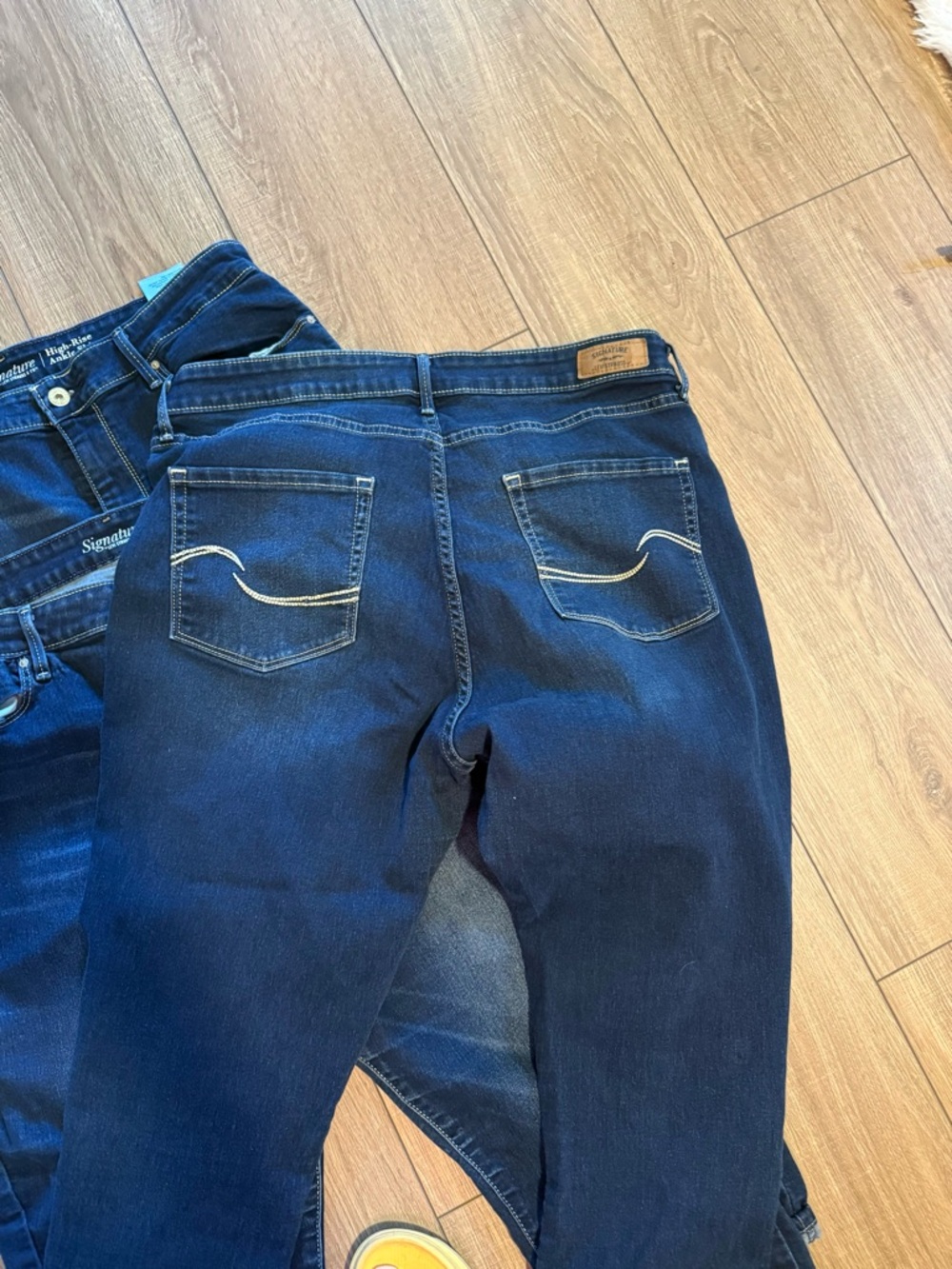 Levi Strauss and Company signature high-rise ankle skinny-3 pairs - Picture 3 of 3